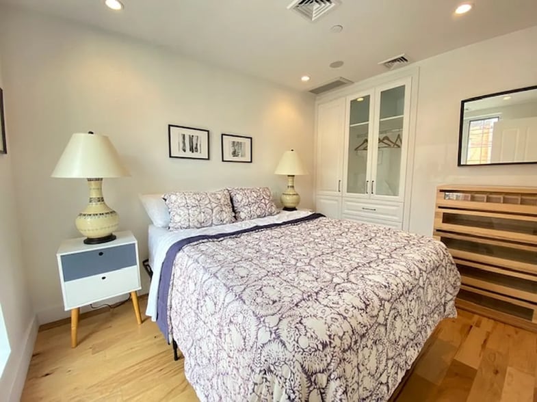 Building Photo - 21 N Henry St