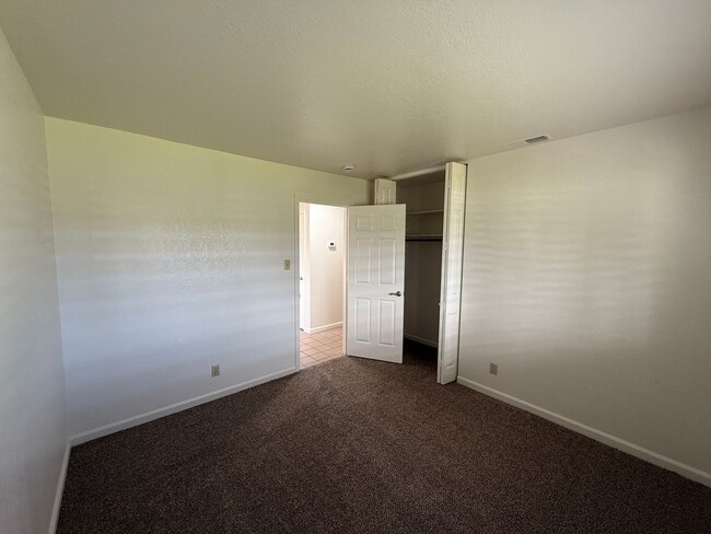 Building Photo - Single story home located in the Stonewood neighborhood!