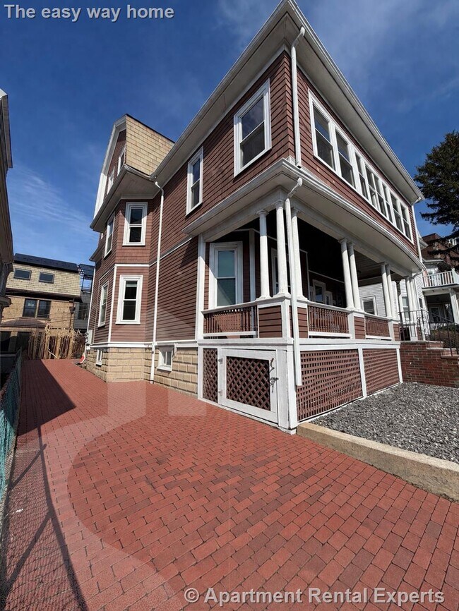 Building Photo - 441 Broadway