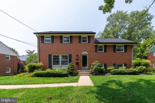 Building Photo - 9902 Holmhurst Rd