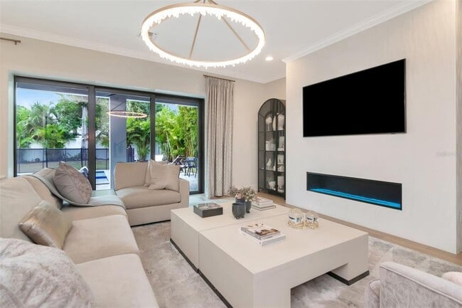 Building Photo - 4111 W Swann Ave