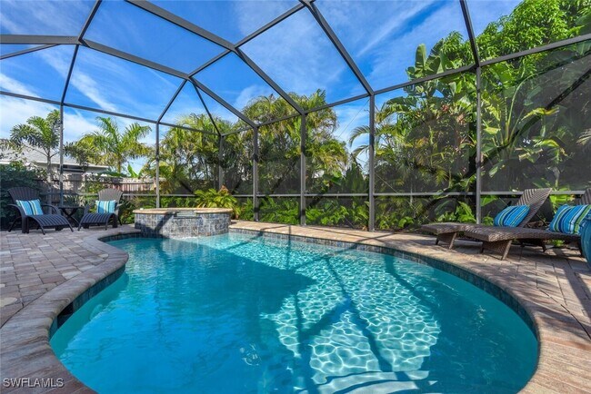 Building Photo - 707 104th Ave N