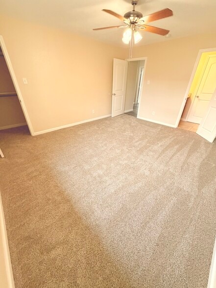 Building Photo - 12328 Ormandy St