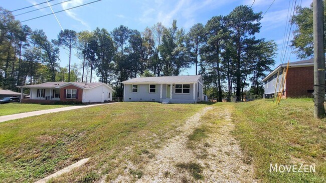 Building Photo - 206 Plaza Dr