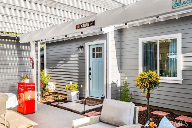 Building Photo - 426 Jacaranda Pl