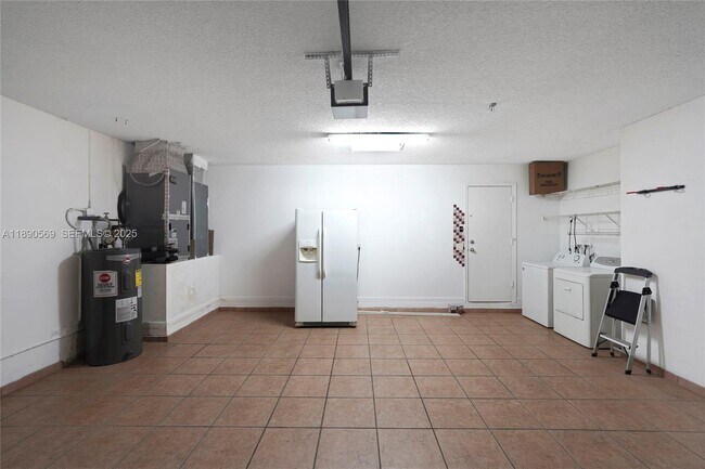 Building Photo - 1289 Majesty Terrace