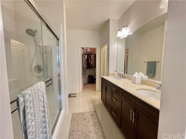 Building Photo - 36 Calypso