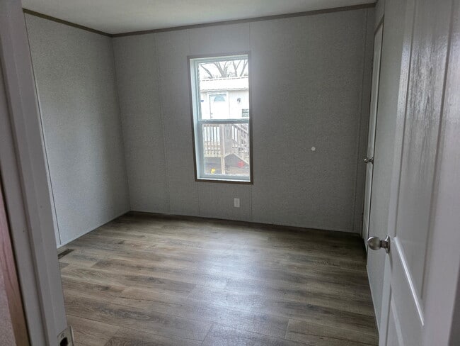 Building Photo - 28 Yoakum Cir