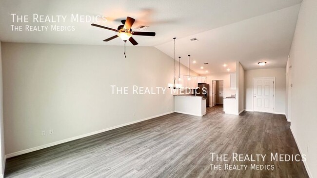 Building Photo - 4165 Hammock Rd