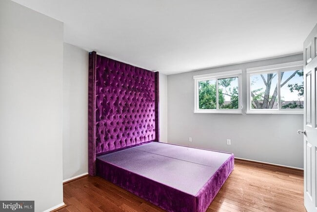 Building Photo - 5376 Harbor Ct Dr