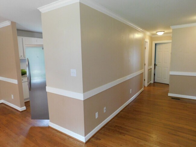 Building Photo - Beautiful home in the heart of Morehead City