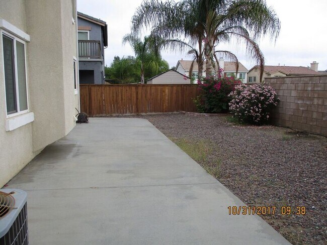 Building Photo - 35736 Emily Ave