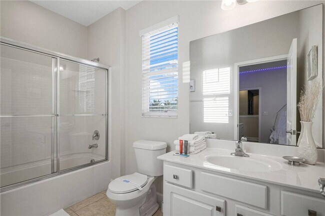 Building Photo - 2689 Calistoga Ave