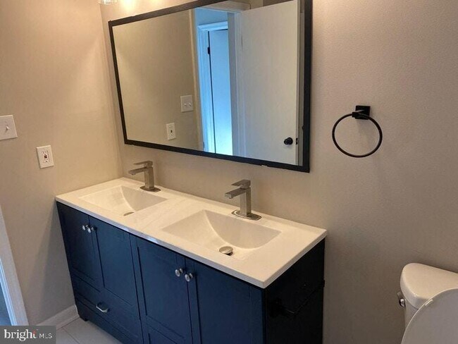 Building Photo - 13511 Ambassador Dr