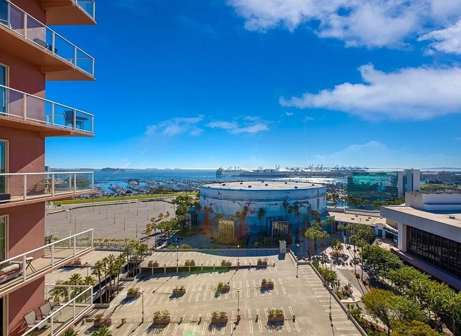 Building Photo - 388 E Ocean Blvd