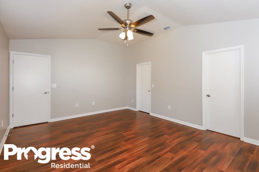 Building Photo - 213 Lookout Dr