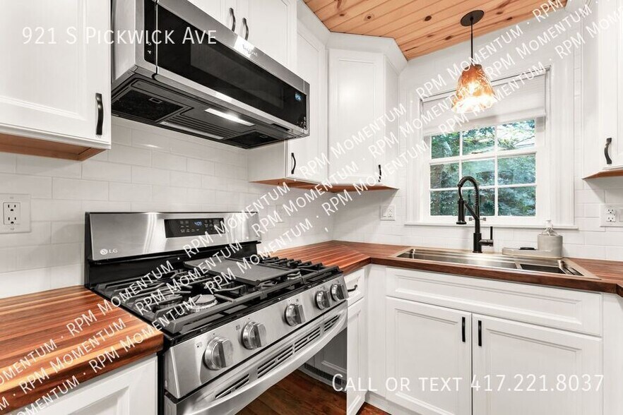 Building Photo - 921 S Pickwick Ave