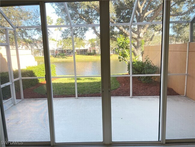 Building Photo - 5549 Cove Cir