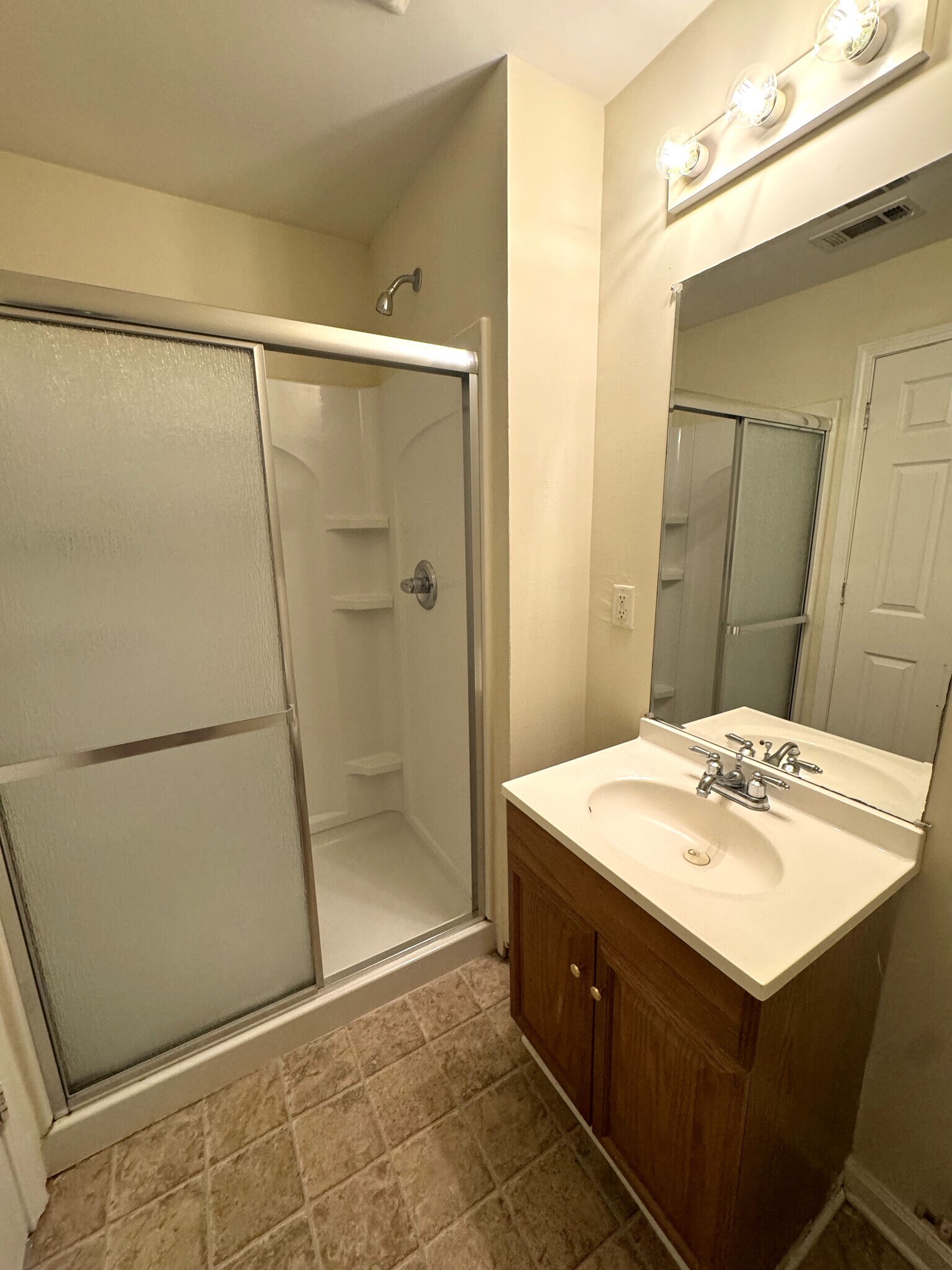 Building Photo - 227 Derby St