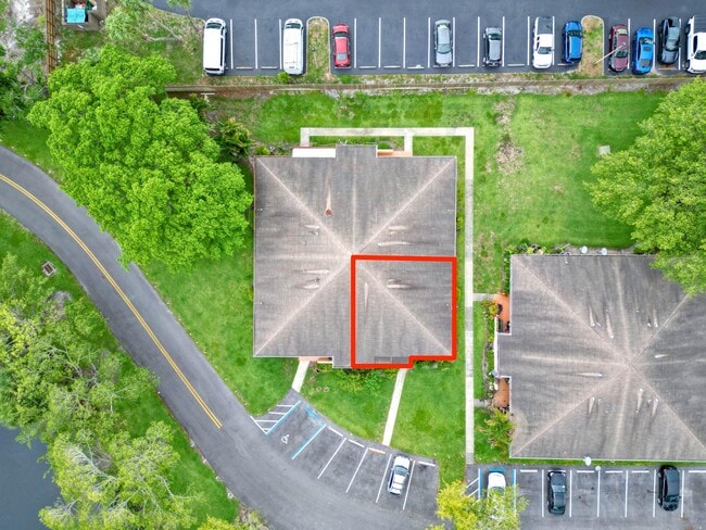 Building Photo - 4806 Cherry Rd