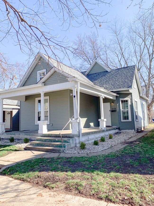 Building Photo - 1115 N 6th St
