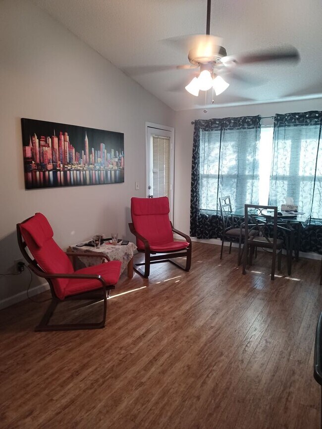 Building Photo - Preserves at River's Edge