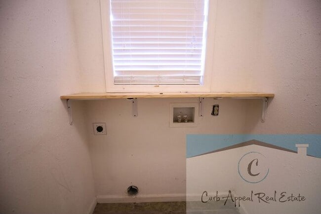 Building Photo - Beautiful 3 bedroom/2 bath home - Jonesboro