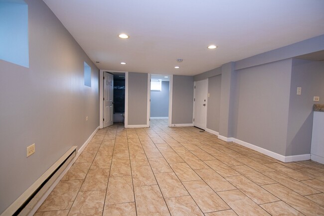 Building Photo - 211 S Campbell Ave