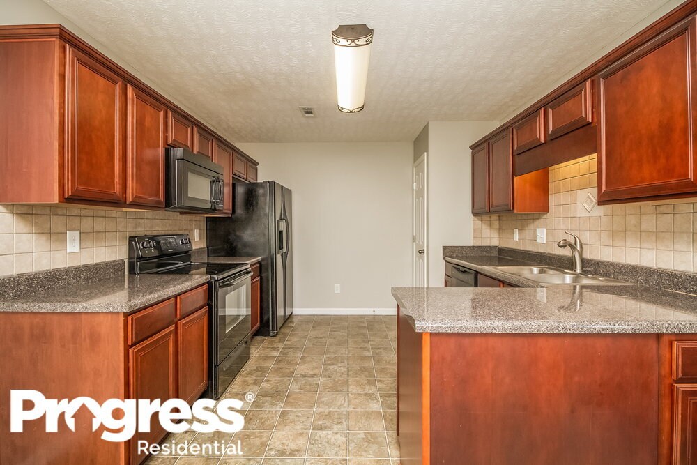 Building Photo - 3003 Deer Trail Dr