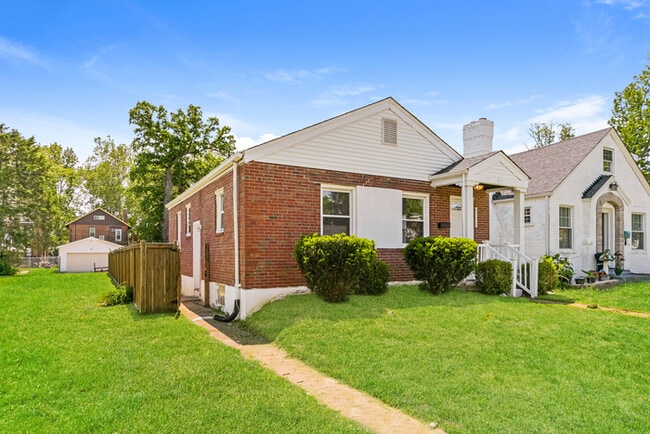 Building Photo - Fantastic 2bd/1ba home! Let yourself in!