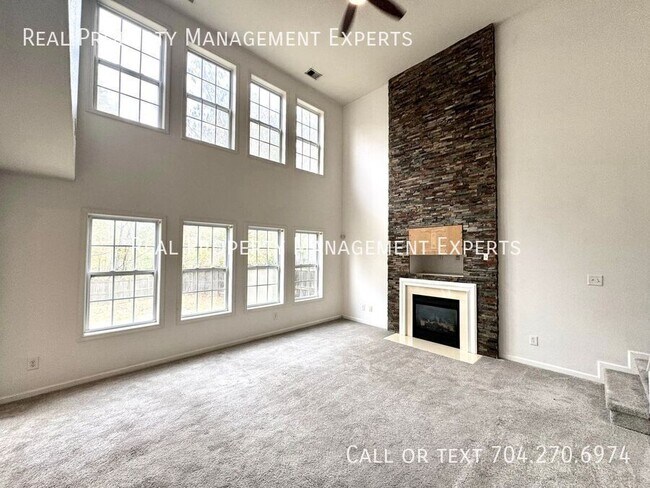 Building Photo - 8549 Filbert Ln