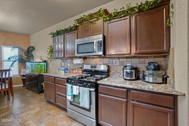 Building Photo - 3845 Tierra Campa Dr