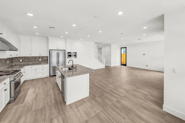 Building Photo - 111 Sea Shell Ave