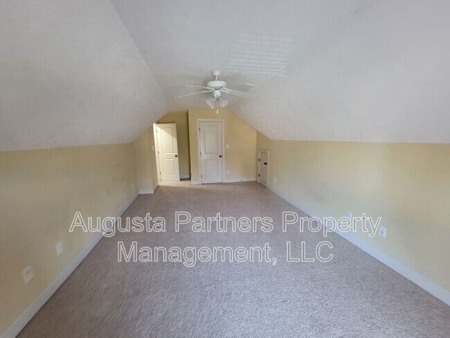 Building Photo - 1010 Barrett Dr