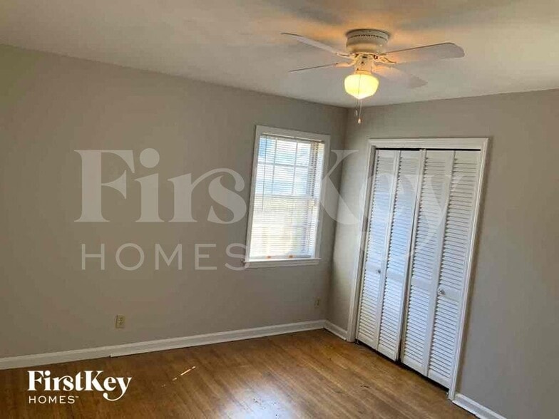 Building Photo - 5117 Scrivener Dr