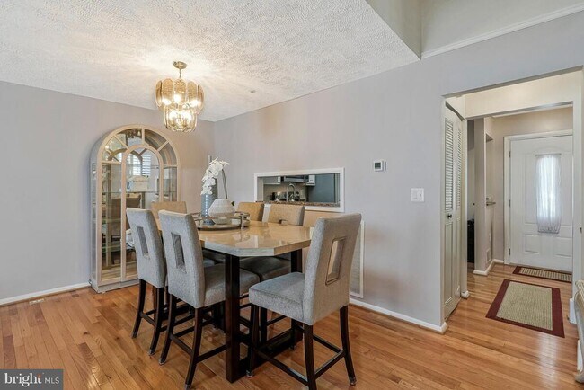 Building Photo - 4660 Winterberry Ln