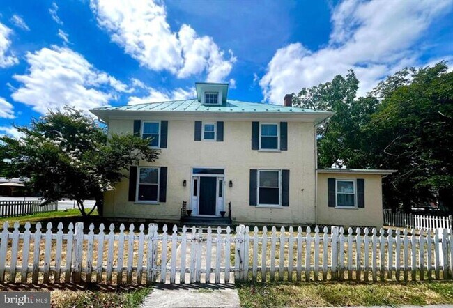 Building Photo - 21 S Church St