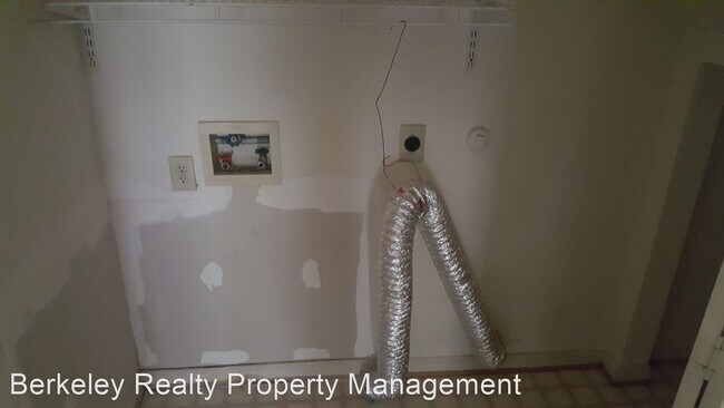 Building Photo - 2 br, 2.5 bath House - 12742 Daybreak Cir.