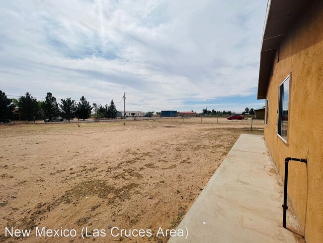 Building Photo - 2 br, 1 bath House - 917 Mesilla Dr.