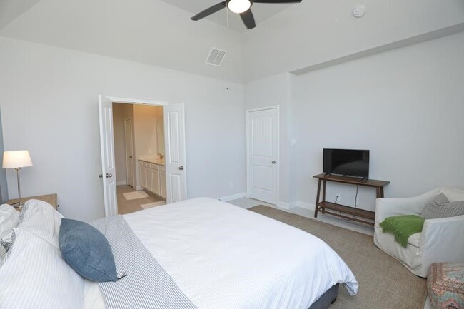Building Photo - 15335 Leal Rancho Ct