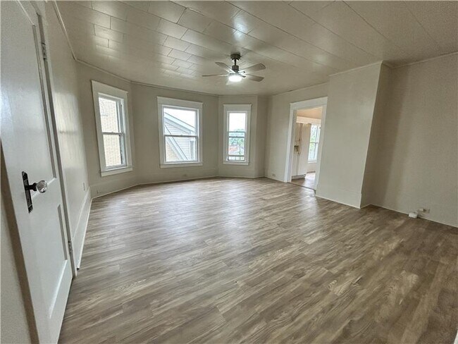 Building Photo - 377 Lawson Ave