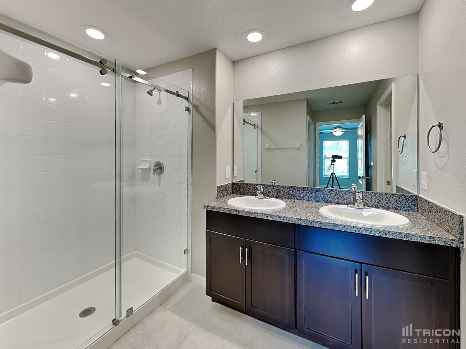 Building Photo - 5206 White Chicory Dr