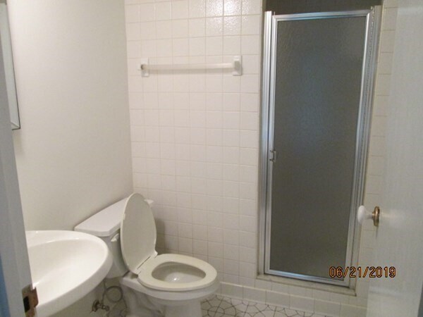Building Photo - 146 Marble St