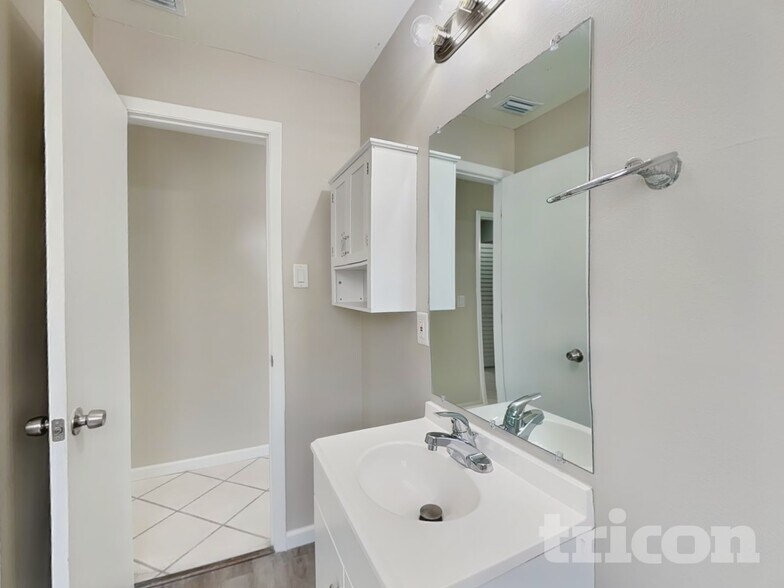 Building Photo - 5513 3rd Avenue Plaza W