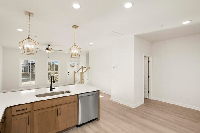 Building Photo - 505 Tappan Private Ln