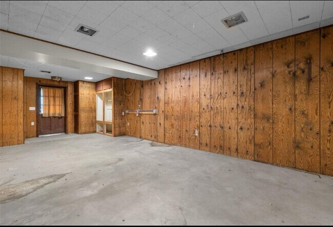 Building Photo - 2408 Park Ave