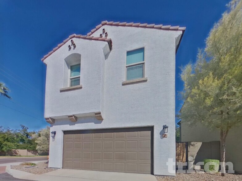 Building Photo - 2929 N 28th St