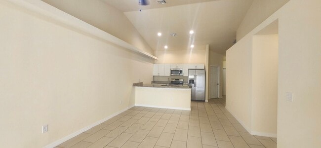 Building Photo - 3 bedroom 2 bath 1 car garage