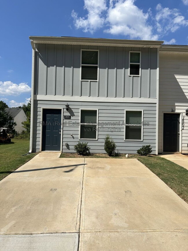 Building Photo - 1804 Carrington Dr