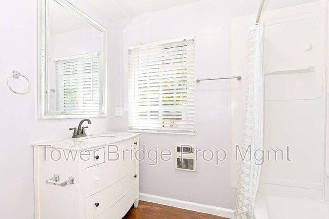 Building Photo - 1429 Watt Ave